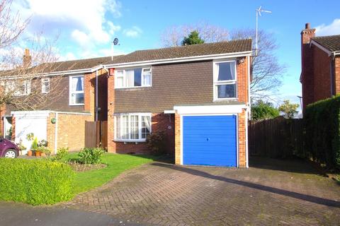 4 bed property, in St. Mary's Close, £340,000