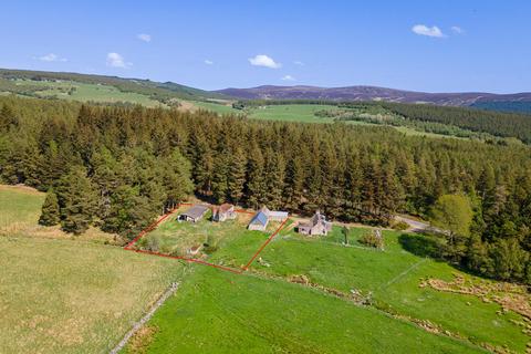 Studio, in Lochgorm Neuk House Site, £125,000
