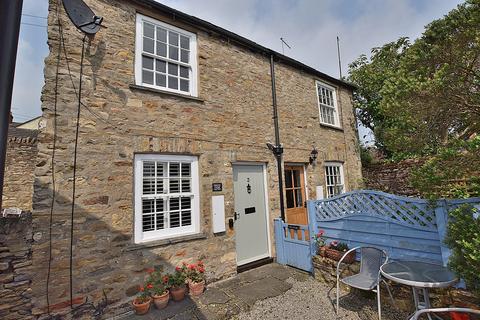 1 bed property, in Youngs Yard, £185,000