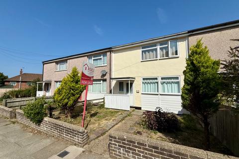 2 bed property, in Cranwell Road, £225,000