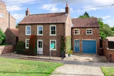 4 bed property, in Rice Lane, £650,000