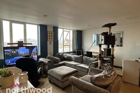 2 bed property, in North House, £60,000