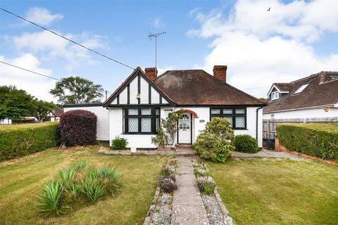 2 bed property, in Charvil House Road, £475,000