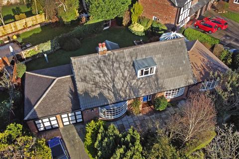 4 bed property, in Brereton Close, £850,000