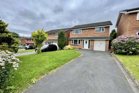 4 bed property, in Abbot Meadow, £285,000