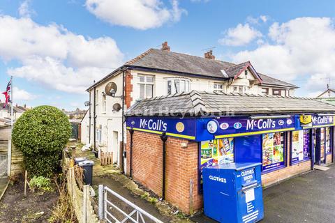 2 bed property, in Oxcliffe Road, £69,950