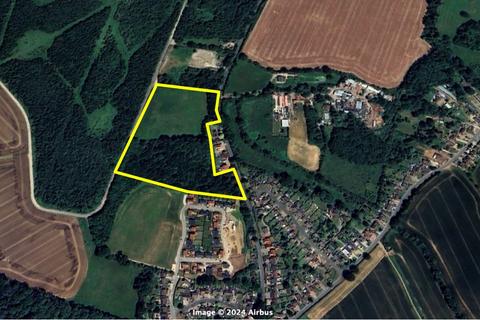 Studio, in Hall Drive, £5,000,000