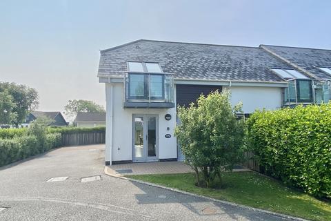 2 bed property, in Bay Retreat Villas, £199,950