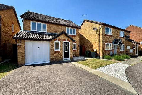 4 bed property, in Nicholls Close, £550,000