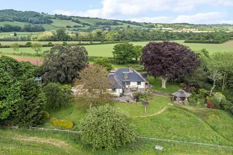 5 bed property, in Cothelstone, £865,000