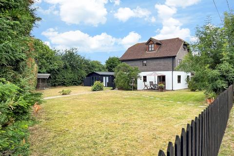 4 bed property, in Canterbury, £650,000