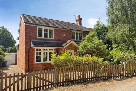 4 bed property, in Addiscombe Road, £750,000