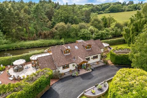 5 bed property, in Rotherhams Oak Lane, £1,100,000