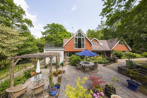 4 bed property, in Glenmore Road, £1,200,000