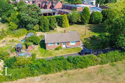 3 bed property, in New Road, £600,000