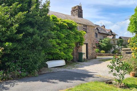 4 bed property, in East Ogwell, £895,000