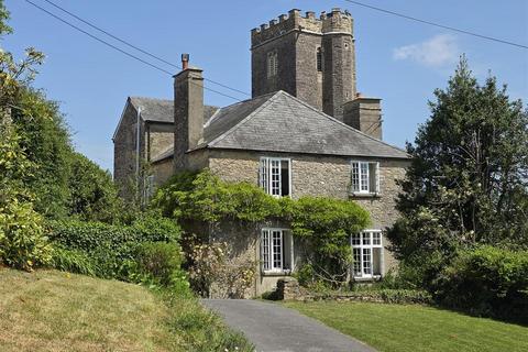 4 bed property, in East Ogwell, £800,000