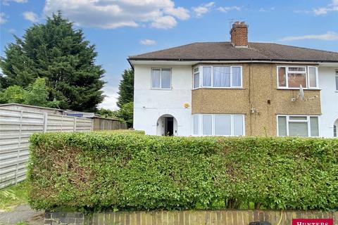 2 bed property, in Connaught Road, £385,000