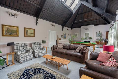 4 bed property, in Linden Road, £945,000