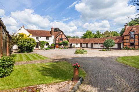 7 bed property, in Wapping Lane, £1,850,000