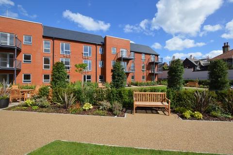2 bed property, in Endless Street, £288,750