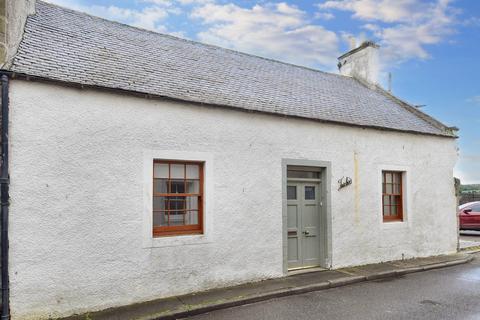 2 bed property, in High Shore, £110,000