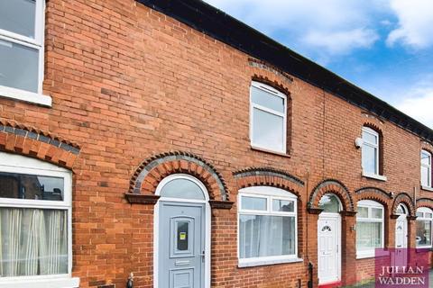 3 bed property, in Aberdeen Crescent, £200,000