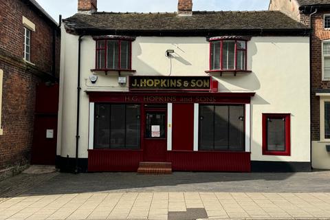 3 bed property, in H G Hopkins &amp; Sons, £650,000