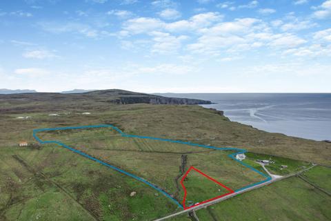 Studio, in Crofts 232 & 478 Culkein, £140,000
