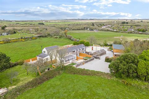 10 bed property, in Coverack, £1,200,000