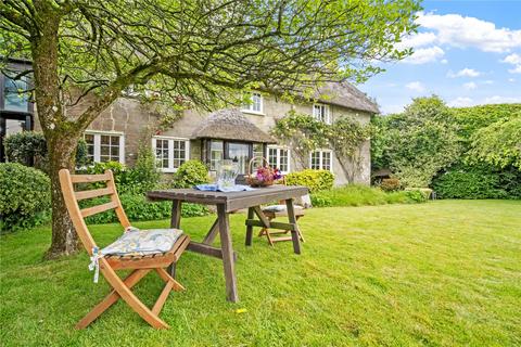 3 bed property, in Donhead St Andrew, £550,000