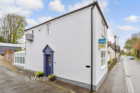 3 bed property, in Dover Road, £475,000