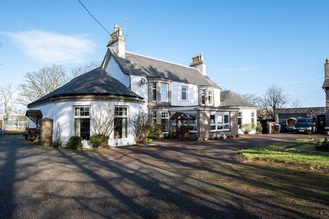 4 bed property, in Inverugie, £330,000
