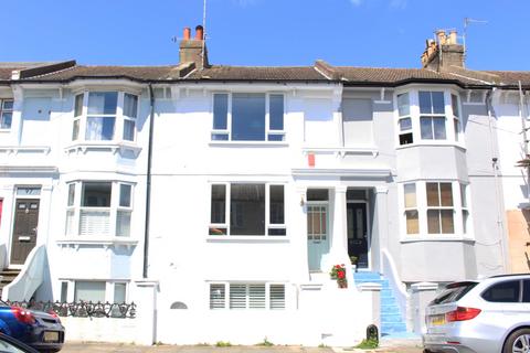 3 bed property, in Livingstone Road, £575,000