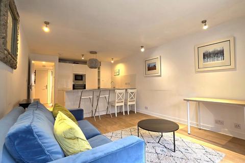 1 bed property, in Portman Gate, £500,000