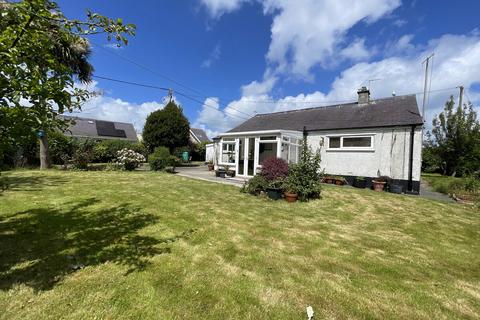 2 bed property, in Trigfa Estate, £300,000