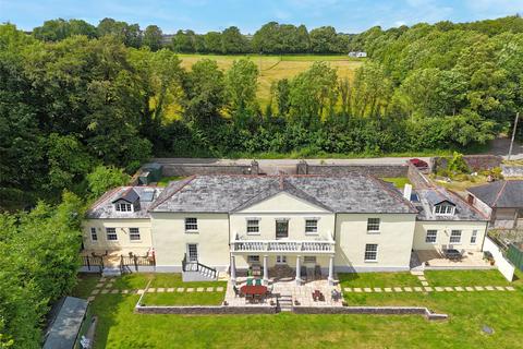 7 bed property, in Lewannick, £950,000
