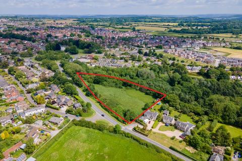 Land, in Shaftesbury, £950,000