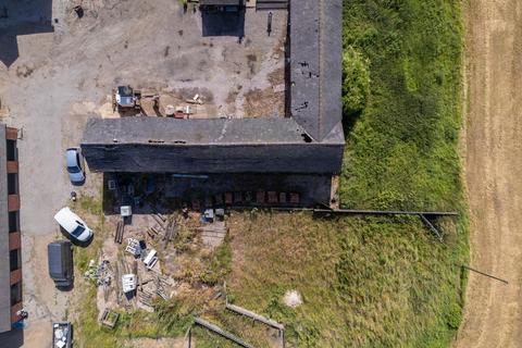 6 bed property, in Development Opportunity, £500,000