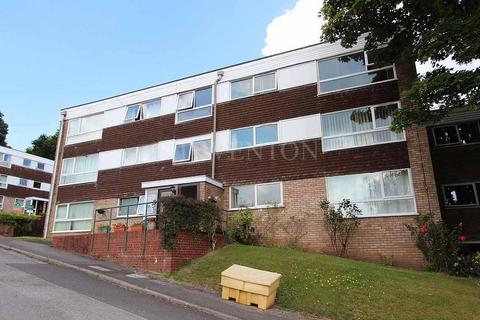 2 bed property, in High Meadows, £134,950