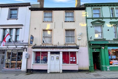 Studio, in South Street, £185,000
