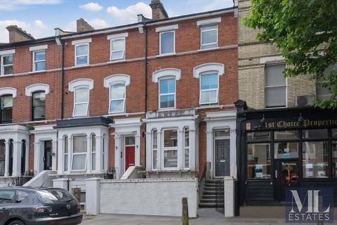 2 bed property, in Iverson Road, £360,000