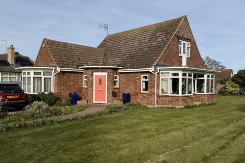 3 bed property, in Ferry Road, £550,000