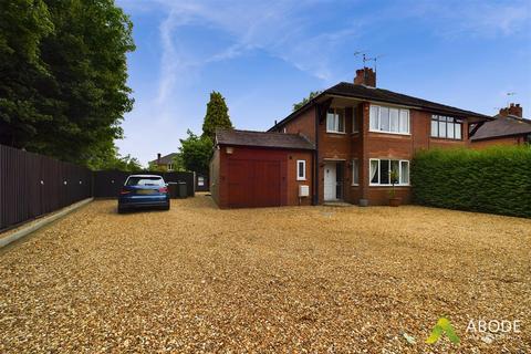 3 bed property, in Ash Grove, £340,000