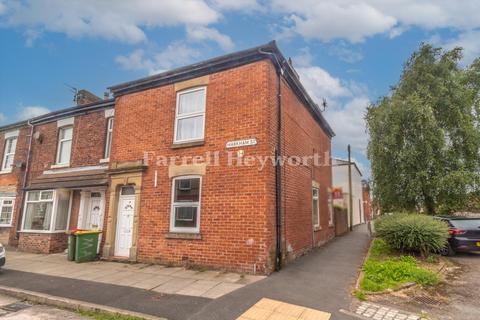 1 bed property, in Markham Street, £60,000