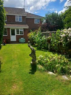 4 bed property, in Southfield, £455,000