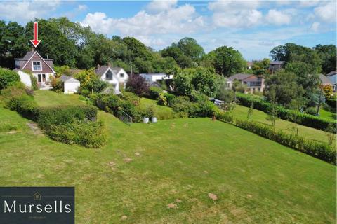 4 bed property, in Eldons Drove, £600,000