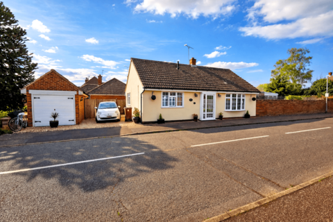 2 bed property, in West Mersea, £415,000