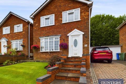 4 bed property, in Park Rise, £290,000