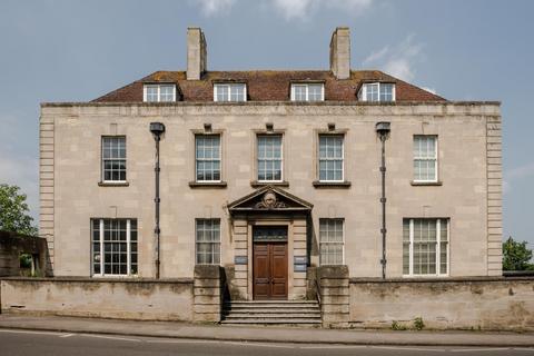 4 bed property, in 10 Stallard Street, £1,100,000